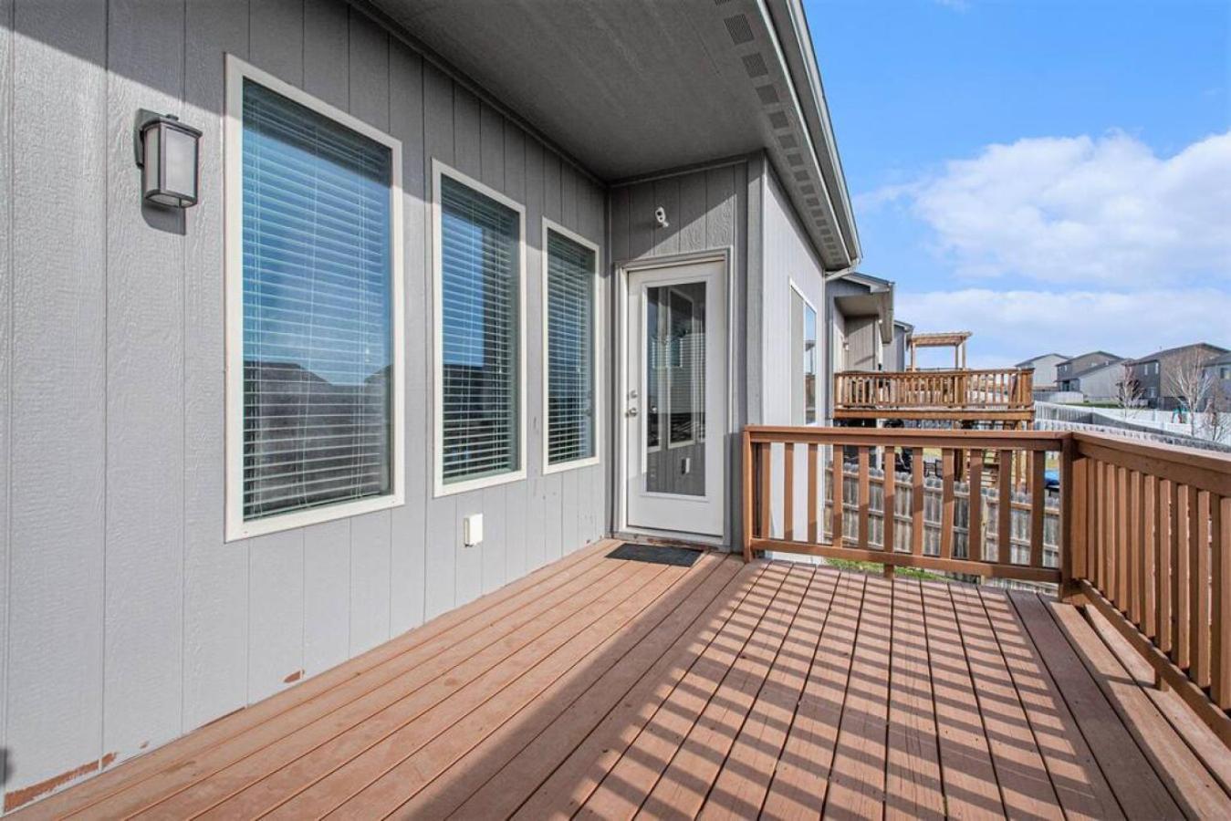 Stylish Retreat Master Suite Omaha Exterior photo